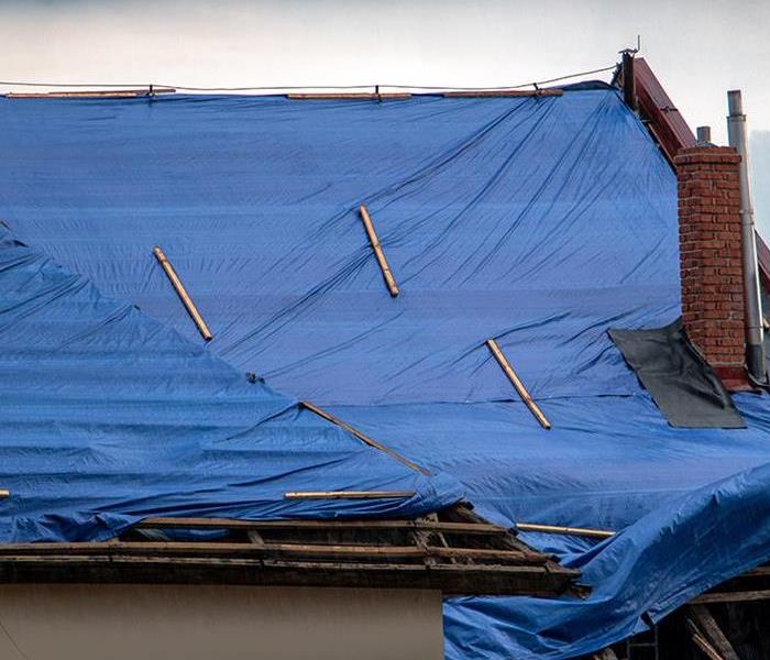 roof with tarp
